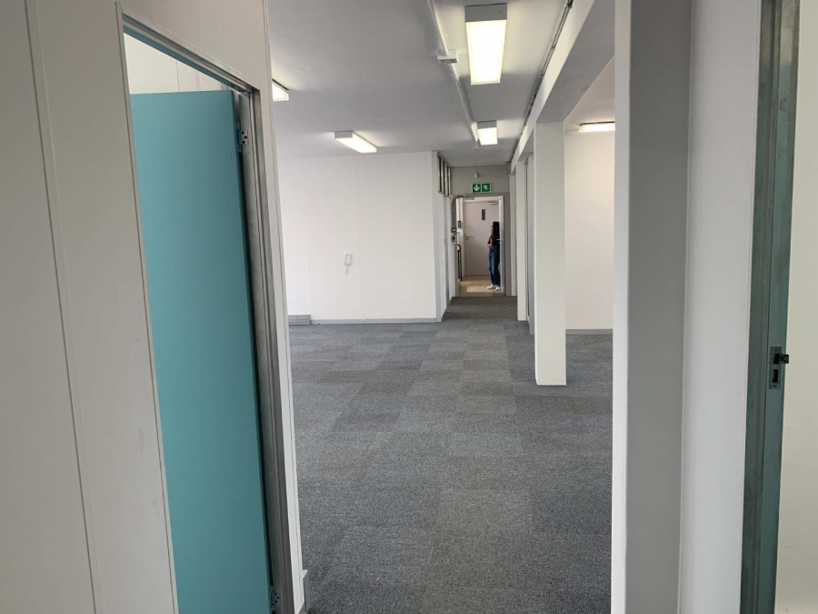 To Let commercial Property for Rent in Loevenstein Western Cape